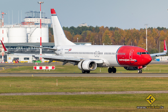Boeing 737-8JP
